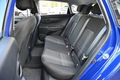 Car image 15