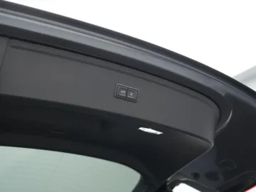 Car image 44