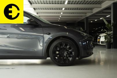 Car image 36