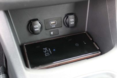 Car image 26