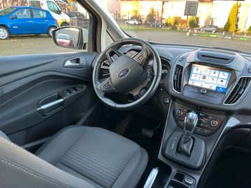 Car image 14