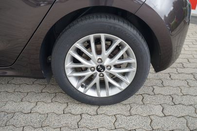Car image 28