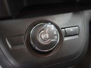 Car image 37