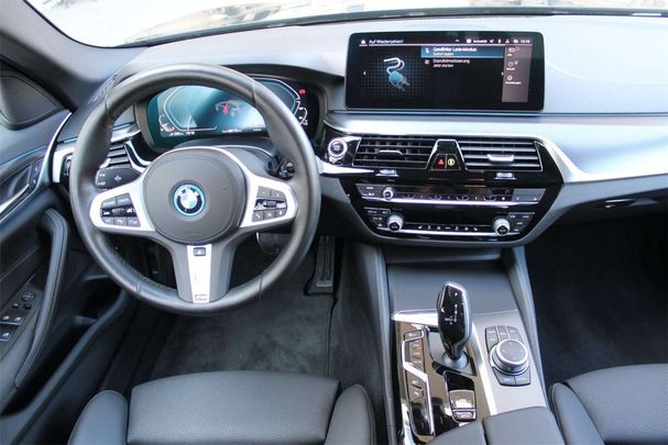 BMW 530 Touring xDrive 215 kW image number 20