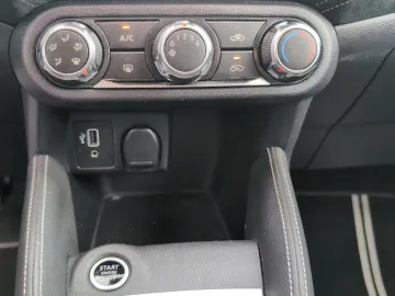 Car image 38