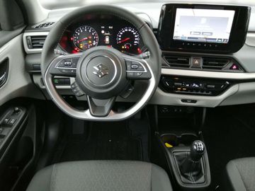 Car image 10