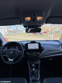 Car image 24