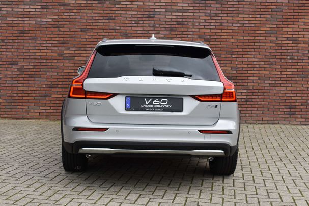 Volvo V60 Cross Country AWD B5 185 kW image number 22