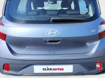 Car image 24