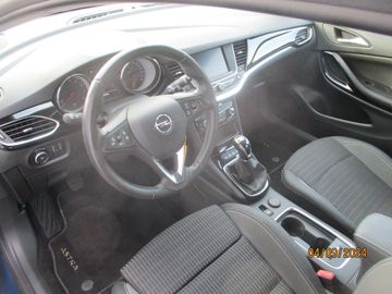 Car image 9