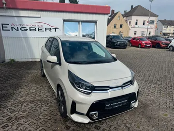 Car image 2