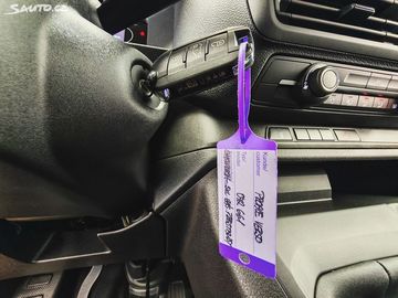 Car image 32