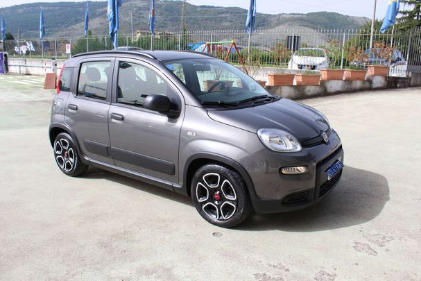 Fiat Panda Cross 1.0 Hybrid City 51 kW image number 2