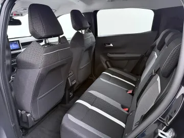 Car image 35