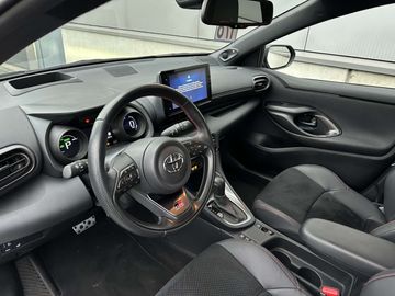 Car image 11