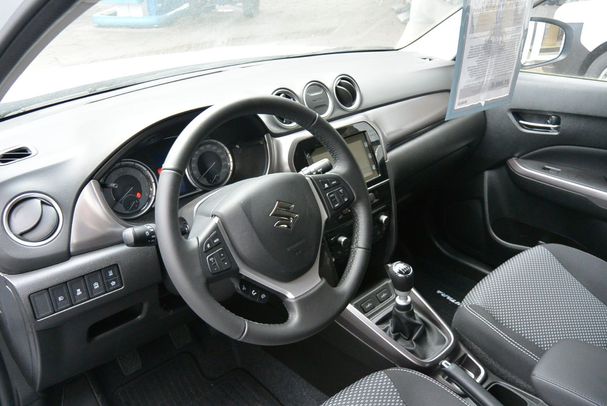 Suzuki Vitara 1.4 Hybrid Comfort 95 kW image number 9