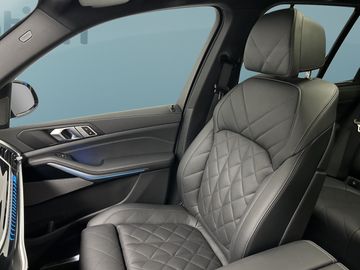 Car image 44