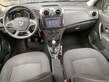 Car image 16