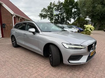 Car image 35