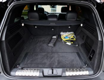 Car image 37