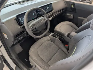 Car image 37