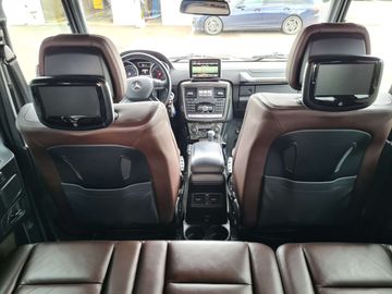 Car image 30