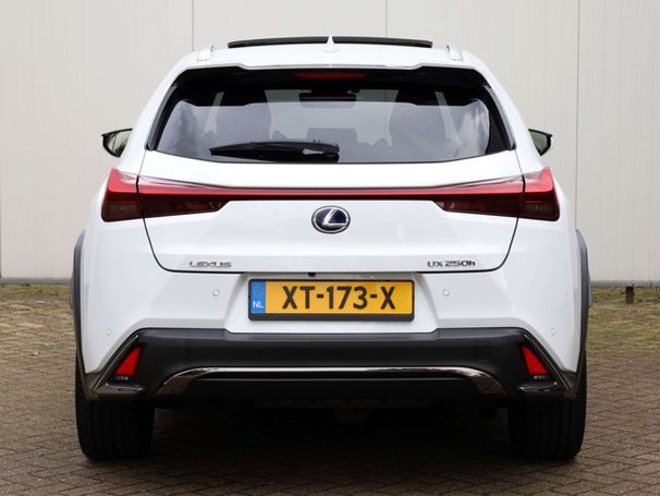 Lexus UX 250h F Sport 135 kW image number 3