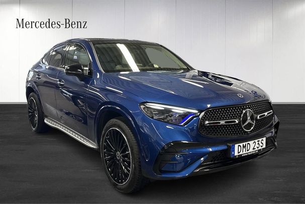 Mercedes-Benz GLC 300 e AMG Line Premium 235 kW image number 2