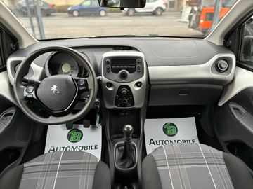 Car image 11