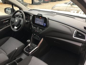 Car image 10