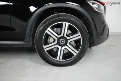 Car image 38