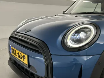 Car image 33