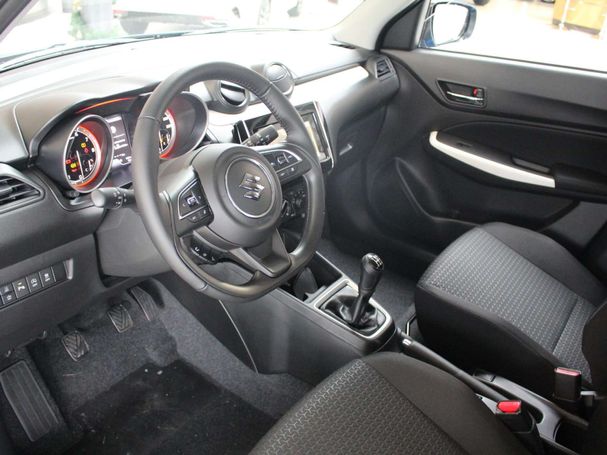 Suzuki Swift 1.2 Hybrid Comfort 61 kW image number 8