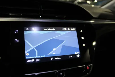 Car image 16