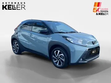 Car image 2