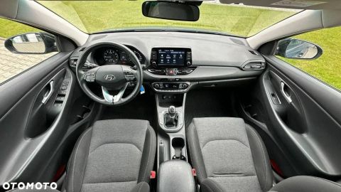 Car image 25