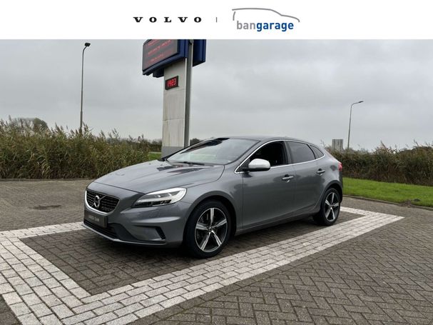 Volvo V40 T3 112 kW image number 1