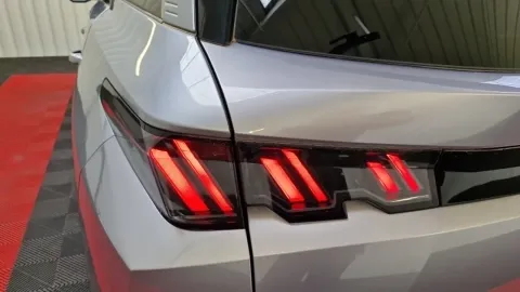 Car image 29