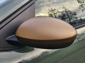 Car image 37