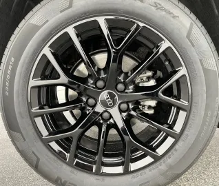 Car image 39