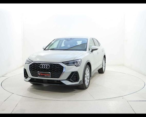 Audi Q3 35 TDI S tronic Business 110 kW image number 1