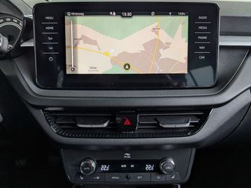 Car image 35