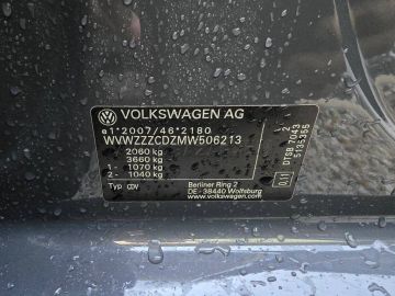 Car image 37