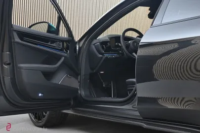 Car image 49