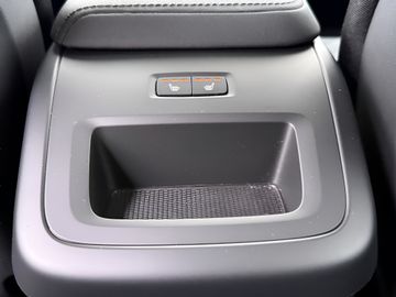 Car image 36
