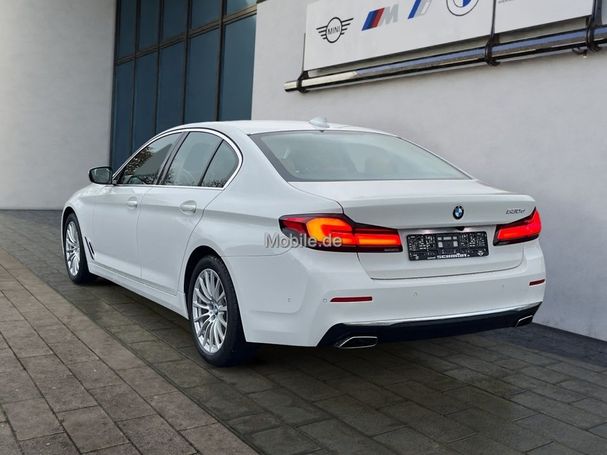 BMW 530d Luxury Line 210 kW image number 4