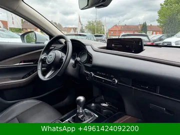 Car image 28