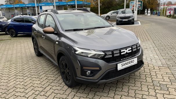 Dacia Sandero Stepway TCe 110 Extreme 81 kW image number 2