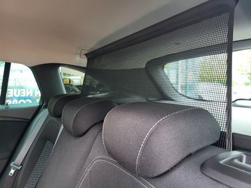 Car image 26