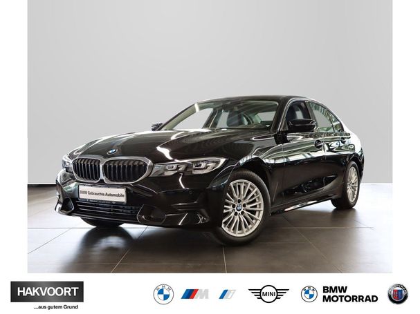 BMW 318i Sport Line 115 kW image number 2